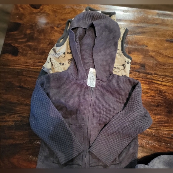 LOT OF 4 PCS BOYS (3) FULL-ZIP HOODED JACKETS (1) VEST ALL SZ 12 MONTH EXC COND - Picture 5 of 10